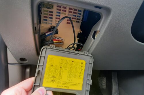 jak podłączyć kamerę samochodową